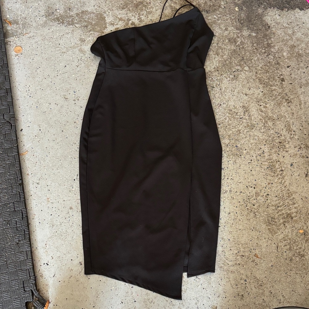 Fashion Nova One-Shoulder Black Midi Dress